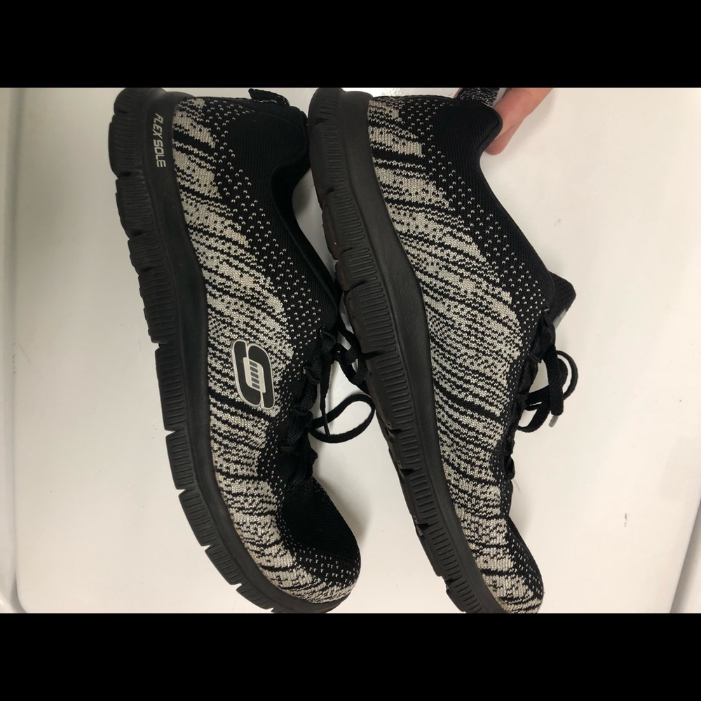 Skecher Memory Foam Shoes